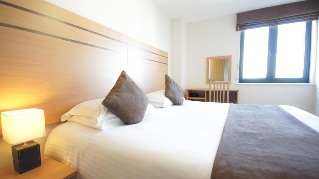 Crompton House Apartments Edgware Ngoại thất bức ảnh